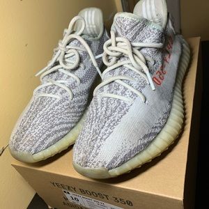 Yeezy Boost 350 v2 Blue Tint size 10